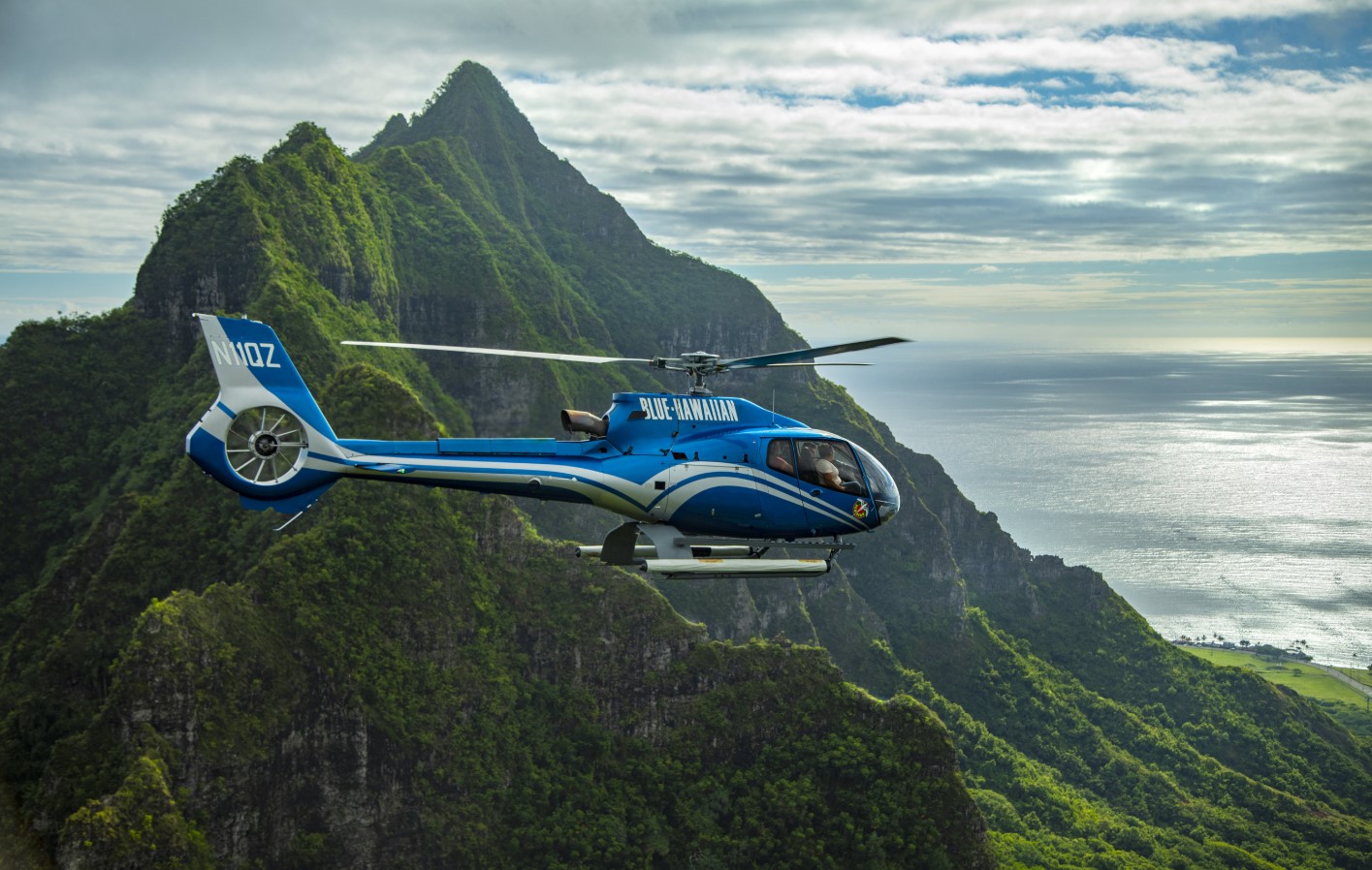 
                    
                    Lot helikopterem nad wyspą Oahu
                    
                    